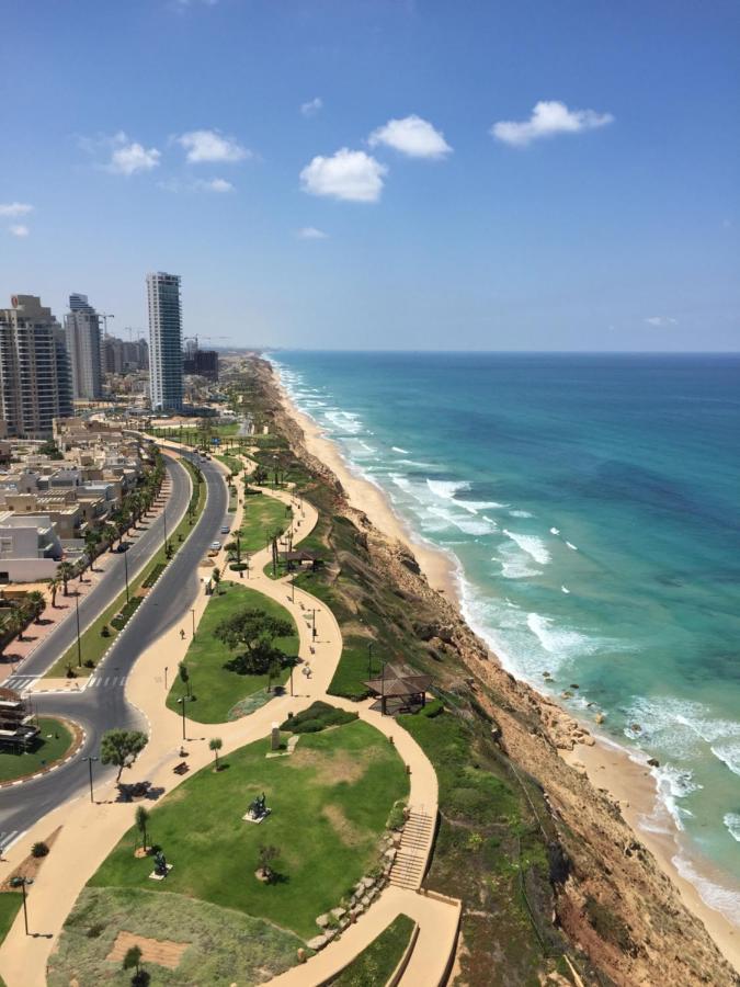 Netanya Seaview Aparthotel Exterior photo