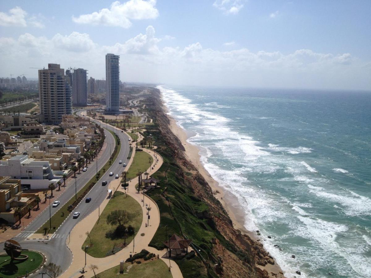 Netanya Seaview Aparthotel Exterior photo