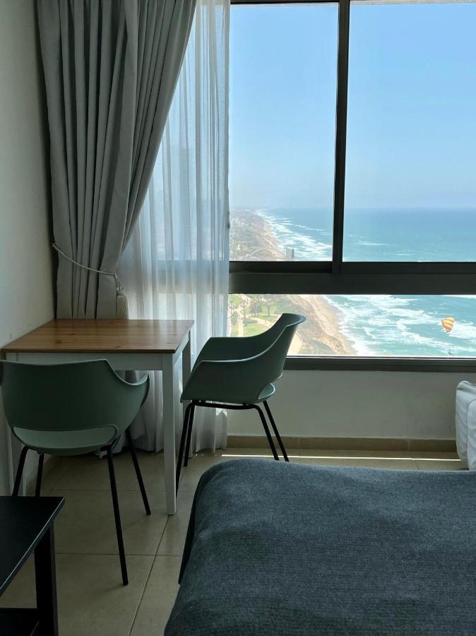 Netanya Seaview Aparthotel Exterior photo