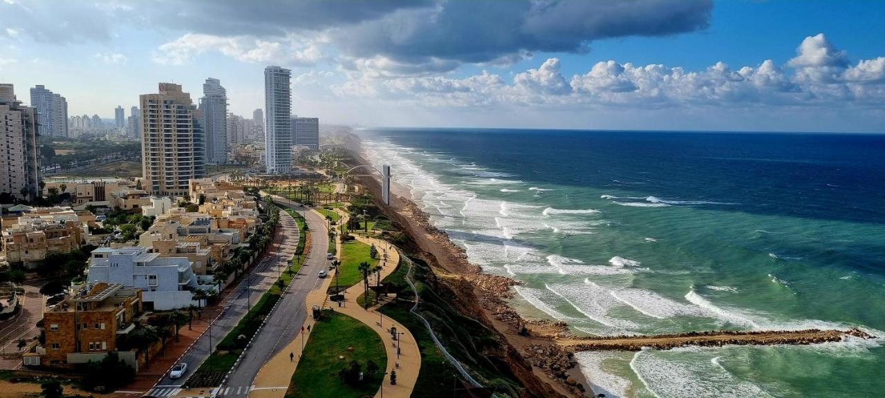 Netanya Seaview Aparthotel Exterior photo