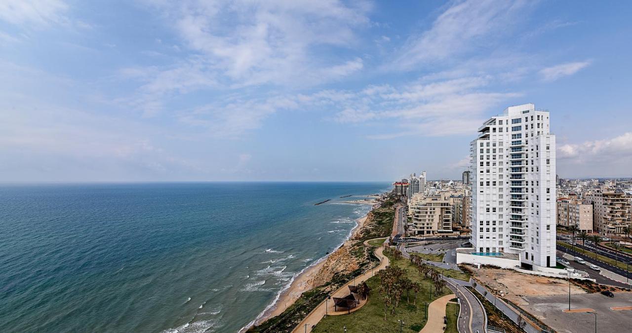 Netanya Seaview Aparthotel Exterior photo