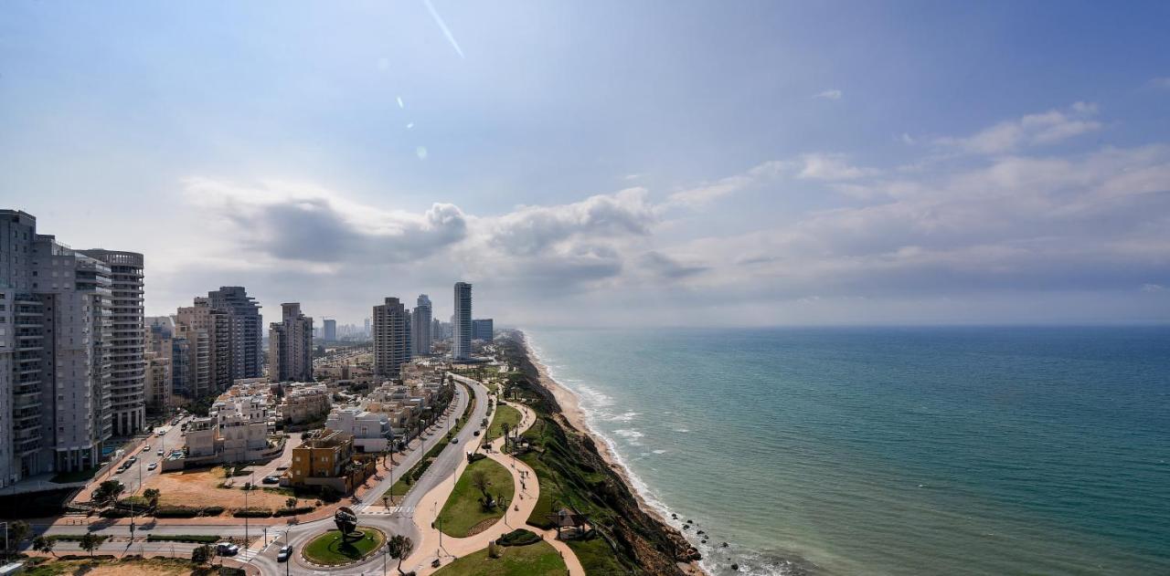 Netanya Seaview Aparthotel Exterior photo